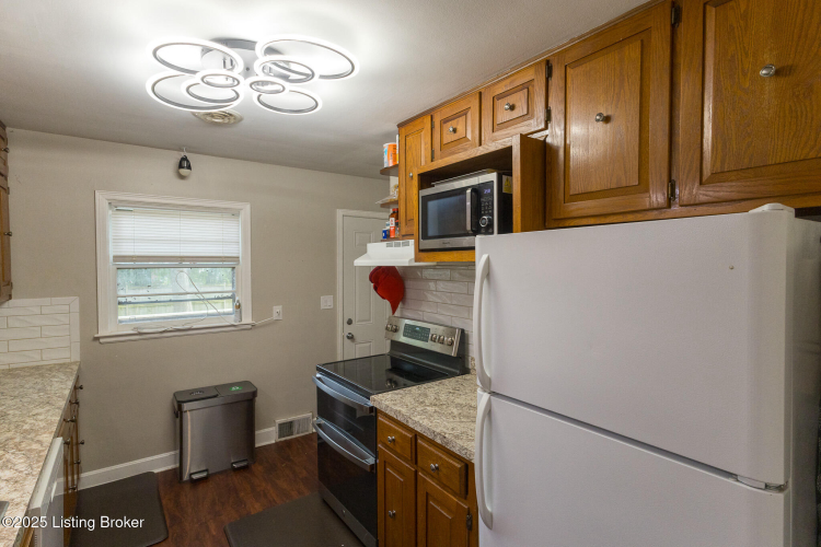 Listing Image 13