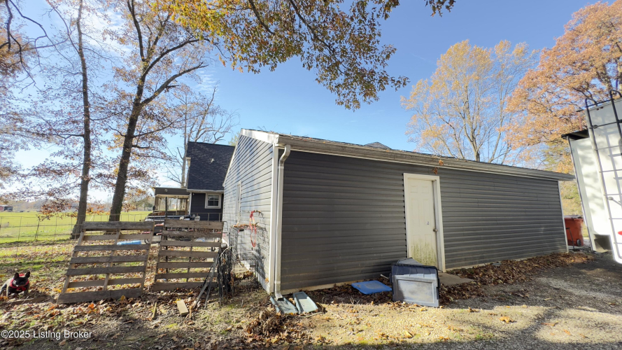 Listing Image 38