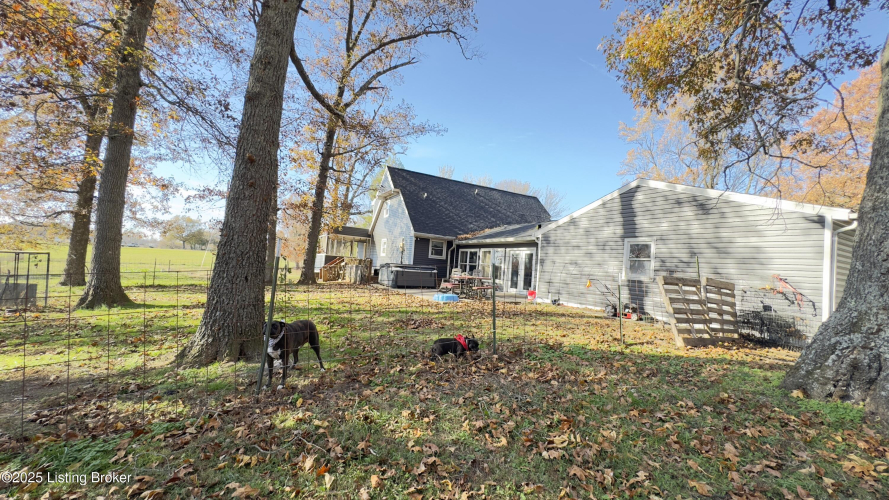 Listing Image 7