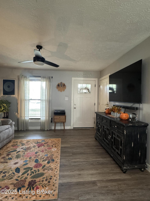 Listing Image 37