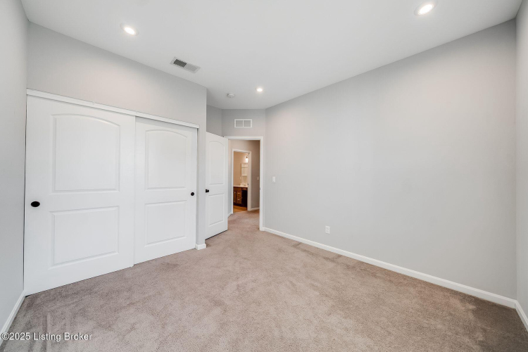 Listing Image 50