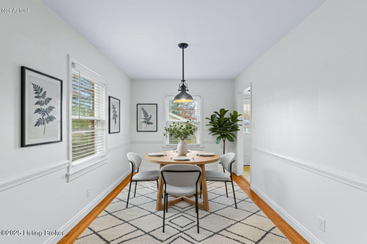 Listing Image 10