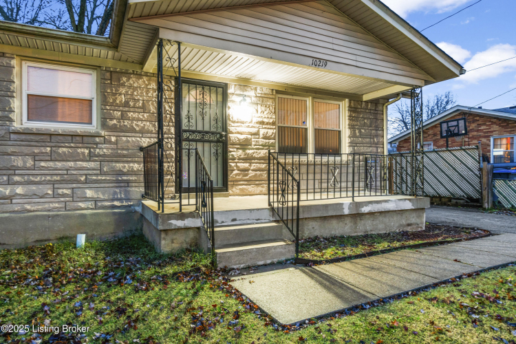 Listing Image 3
