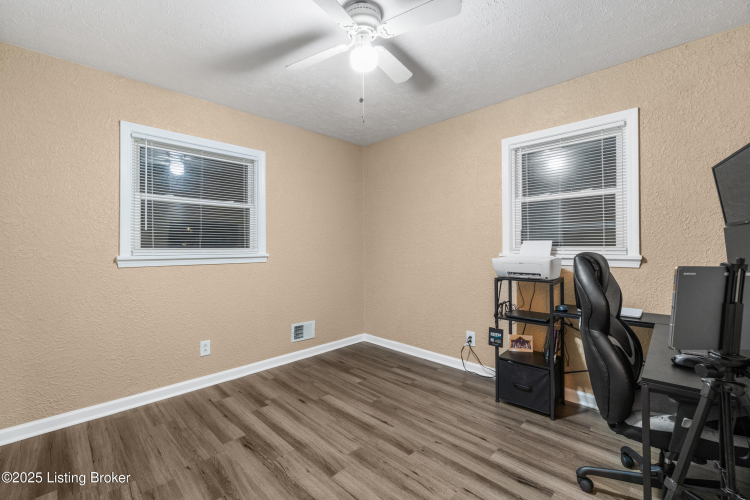 Listing Image 31