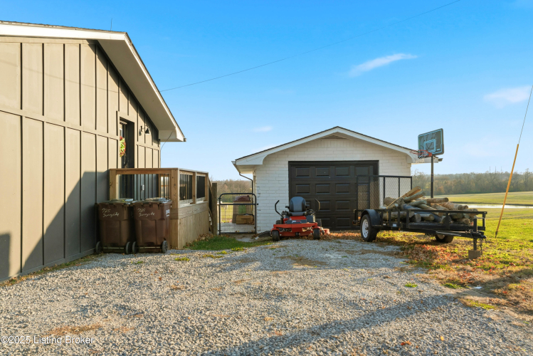 Listing Image 67