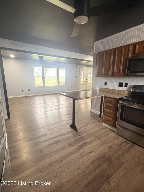 Listing Image 83