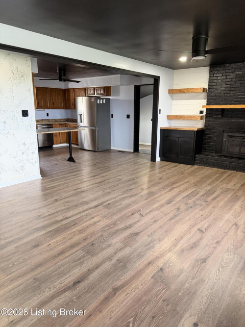 Listing Image 84