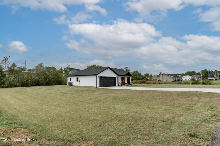 Listing Image 24