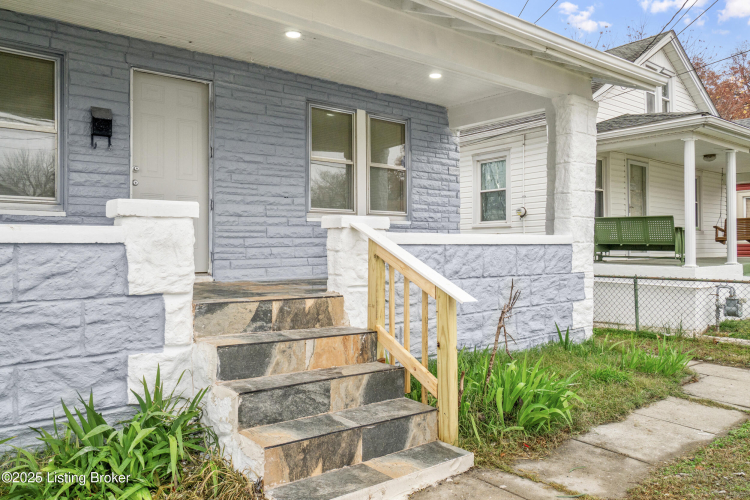 Listing Image 3