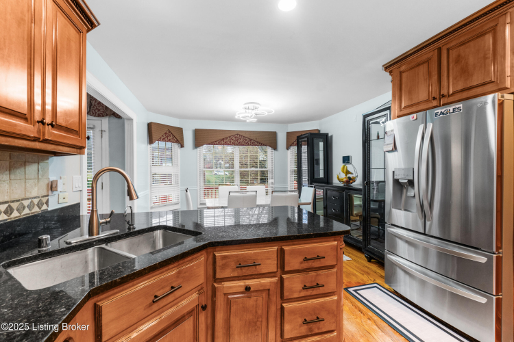 Listing Image 22