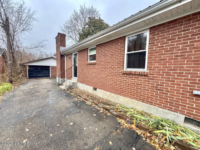 Listing Image 36