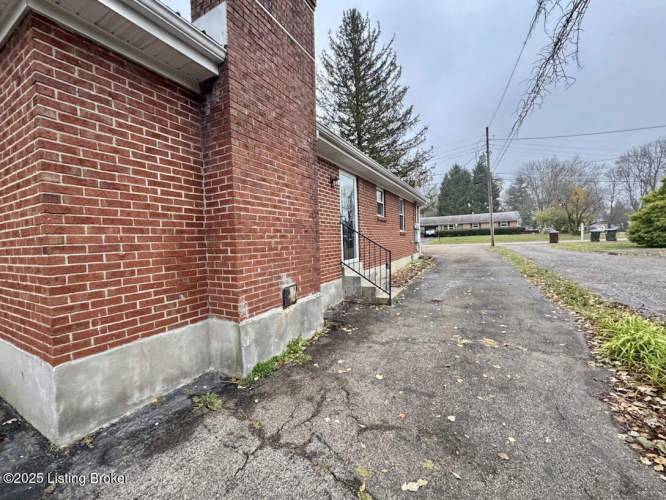 Listing Image 37