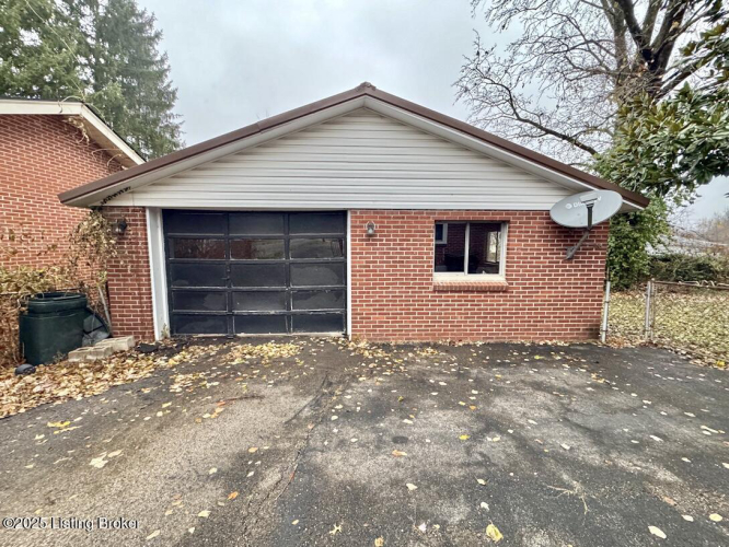 Listing Image 38