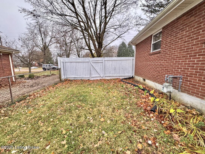 Listing Image 46