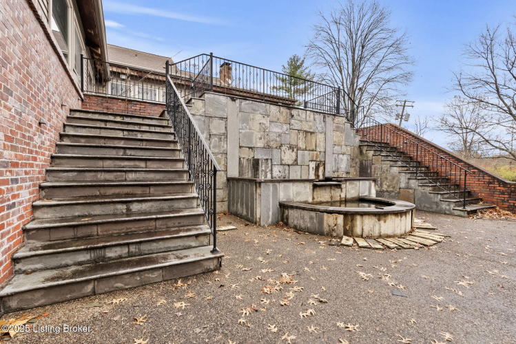 Listing Image 102
