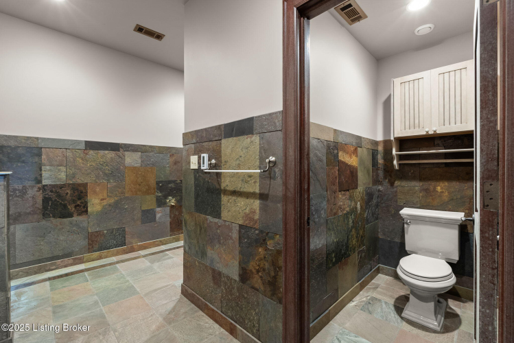 Listing Image 80