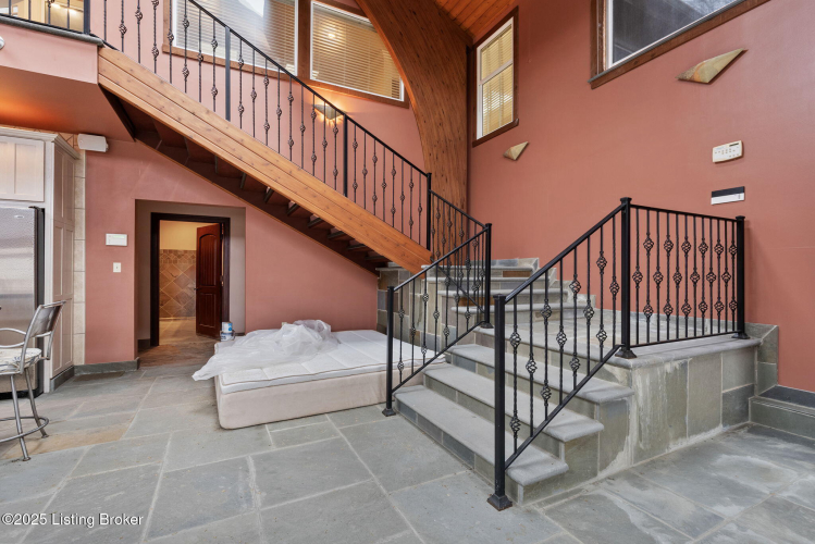 Listing Image 87