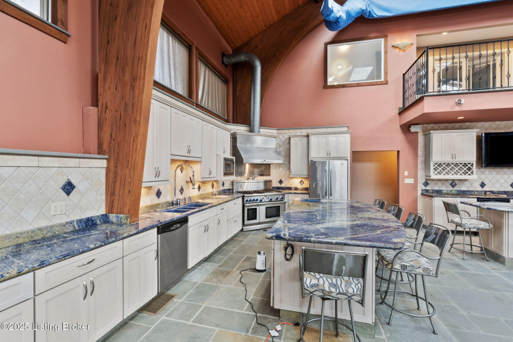 Listing Image 90