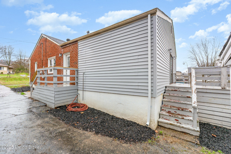 Listing Image 20