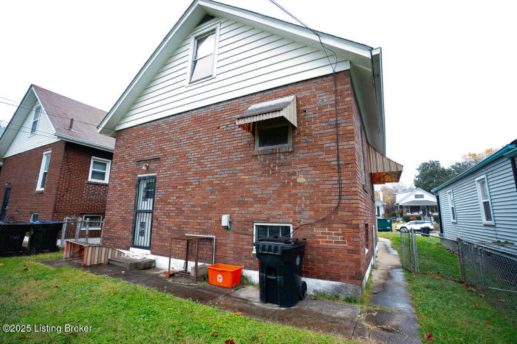 Listing Image 16