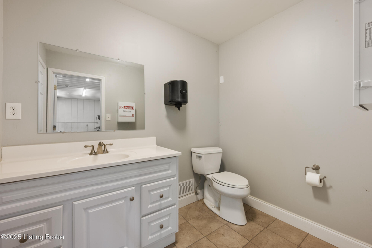 Listing Image 54