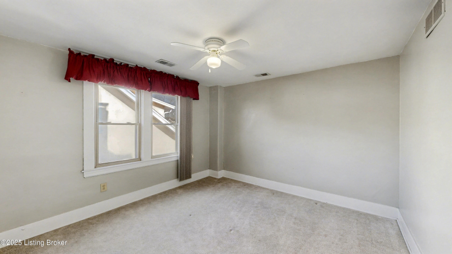 Listing Image 28