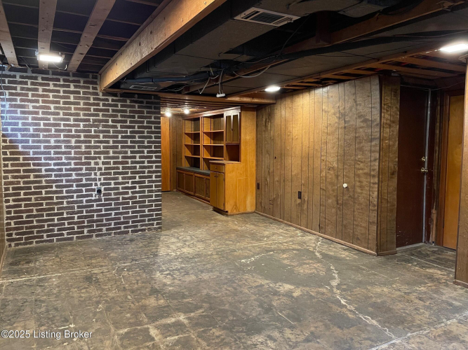 Listing Image 41