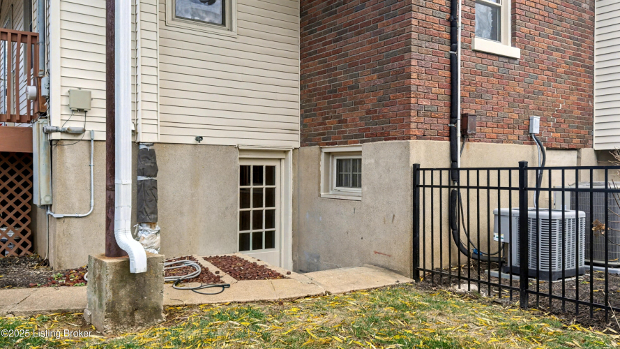 Listing Image 51