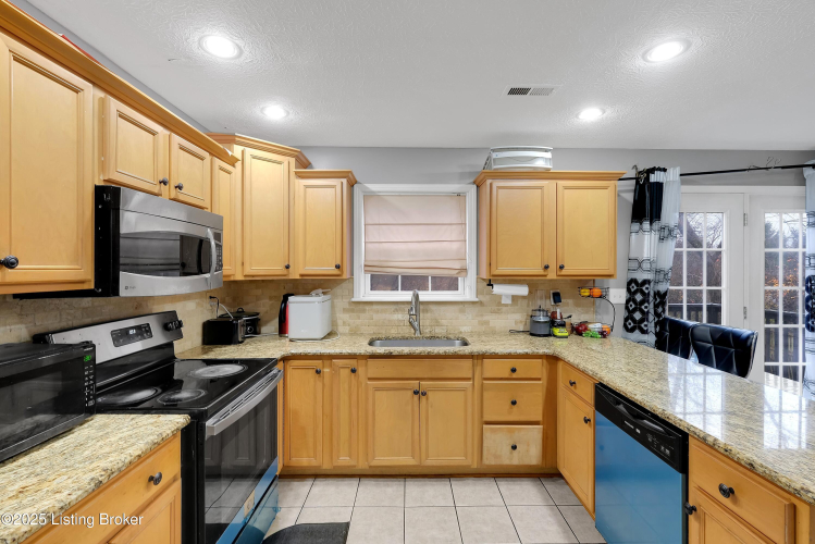 Listing Image 13