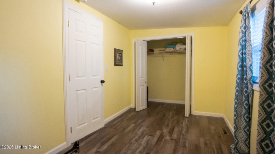 Listing Image 38