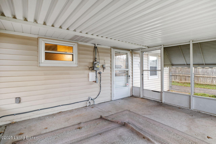 Listing Image 23