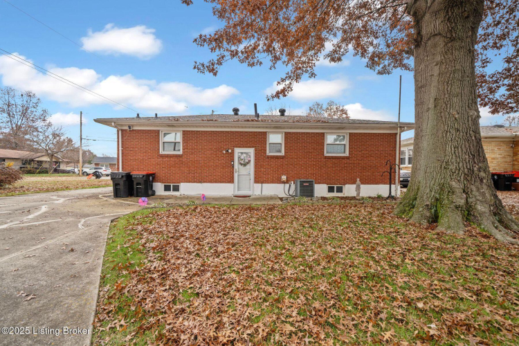 Listing Image 38