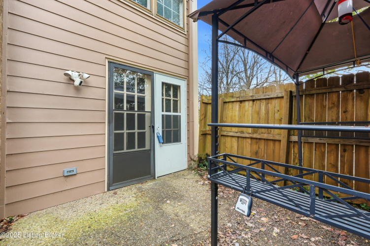 Listing Image 33