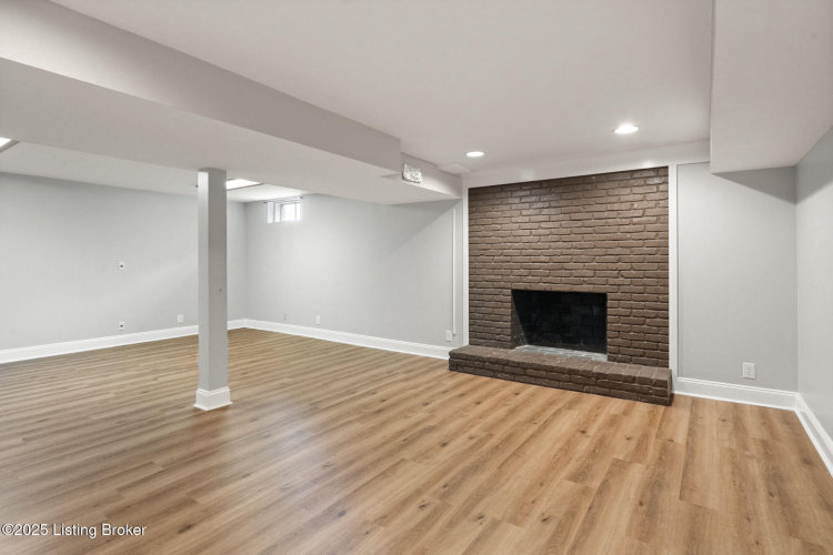 Listing Image 53
