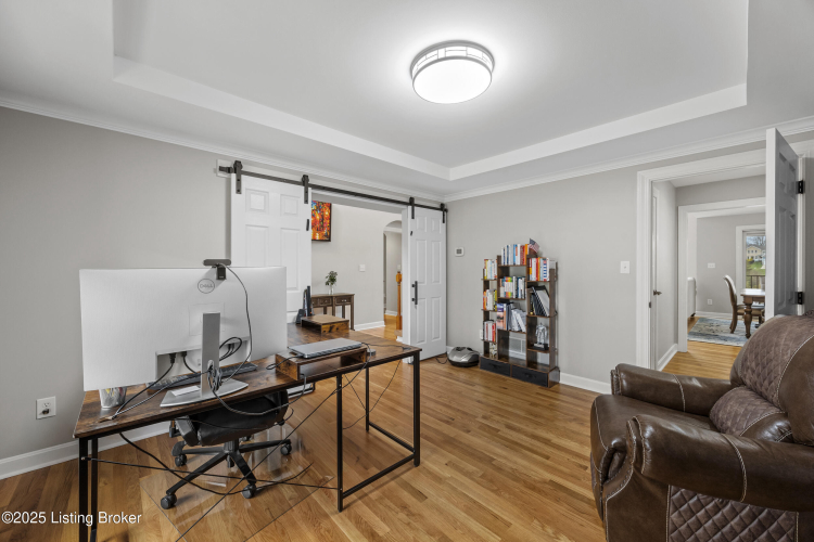 Listing Image 11