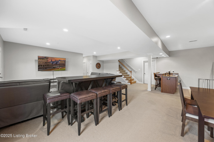 Listing Image 59