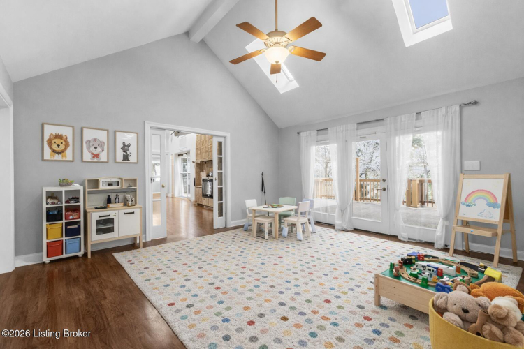 Listing Image 15