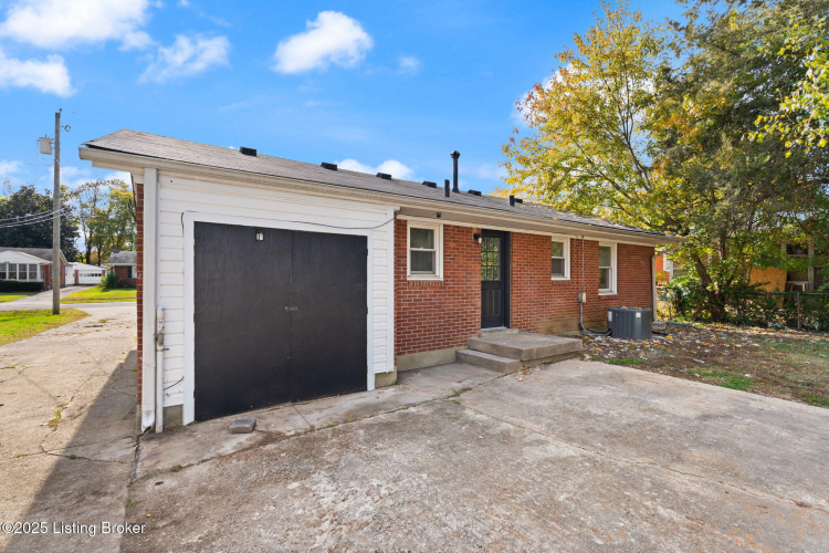 Listing Image 29