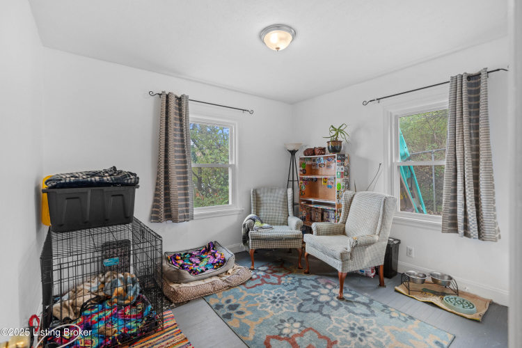 Listing Image 17