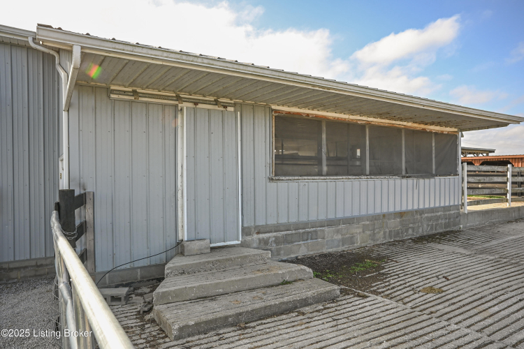 Listing Image 89