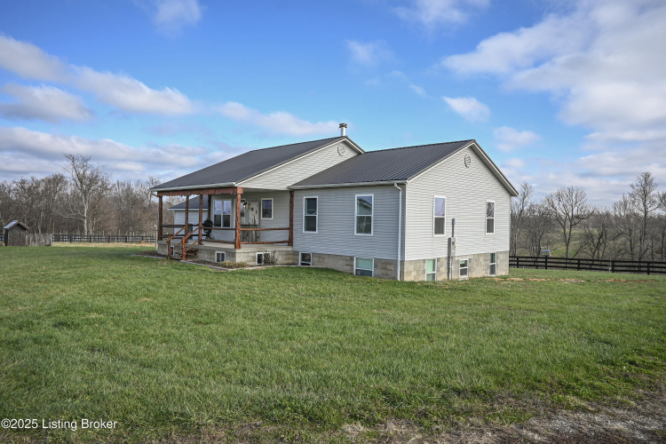 Listing Image 16