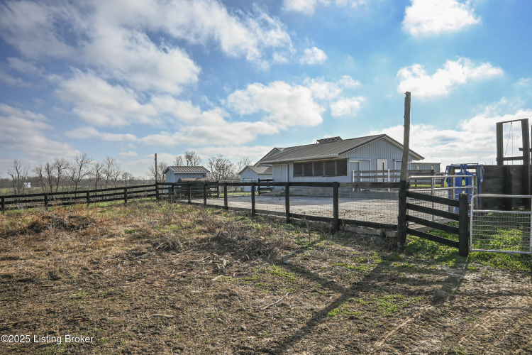 Listing Image 79
