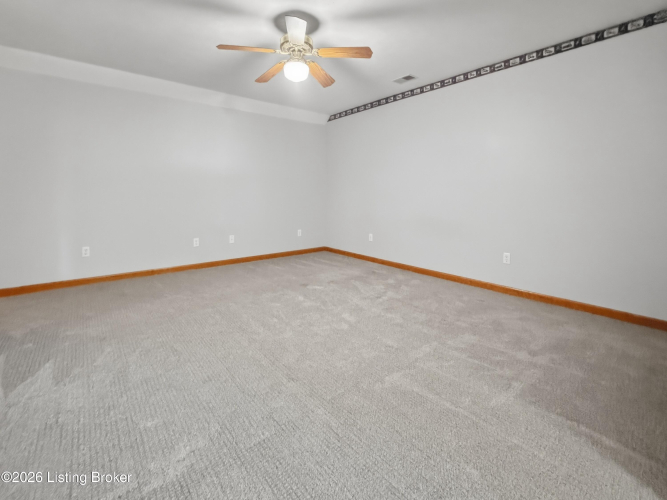 Listing Image 40