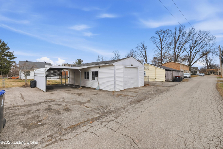 Listing Image 43