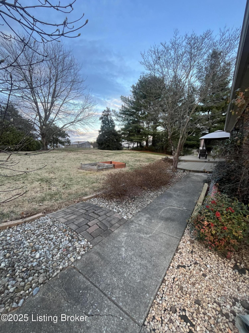 Listing Image 37