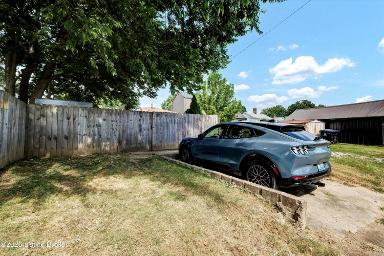 Listing Image 43
