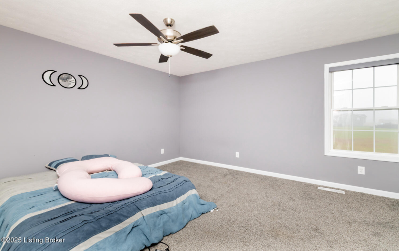 Listing Image 53