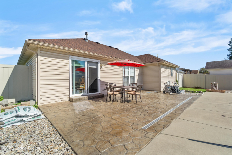 Listing Image 16