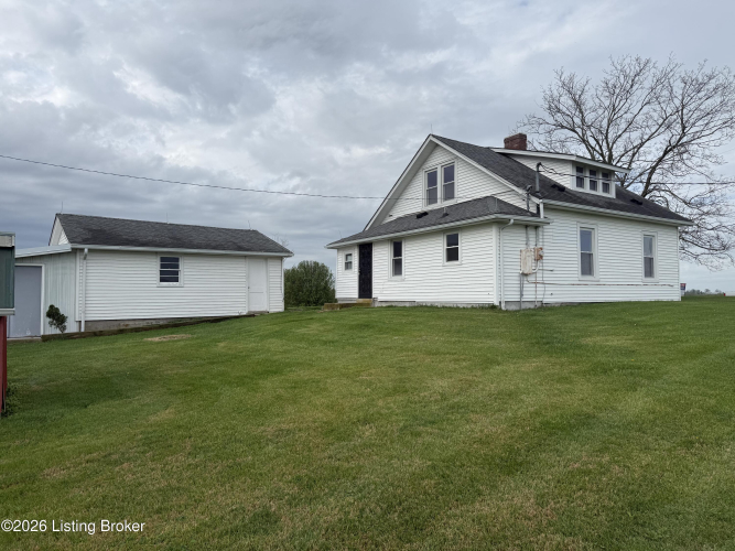 Listing Image 4