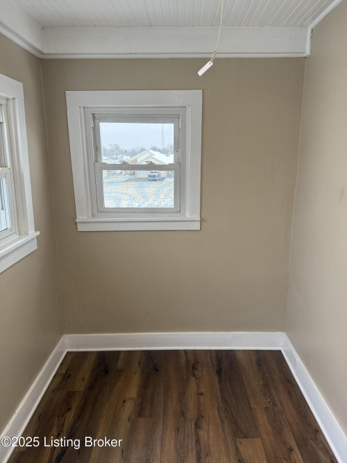Listing Image 37